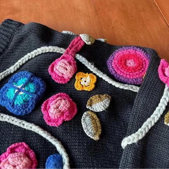 90s Vintage CHUNKY 3D Crochet Flower Sweater Victoria Harbour Sz L Grandmacore - Picture 5 of 12